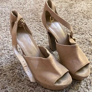 Express nude platform heels